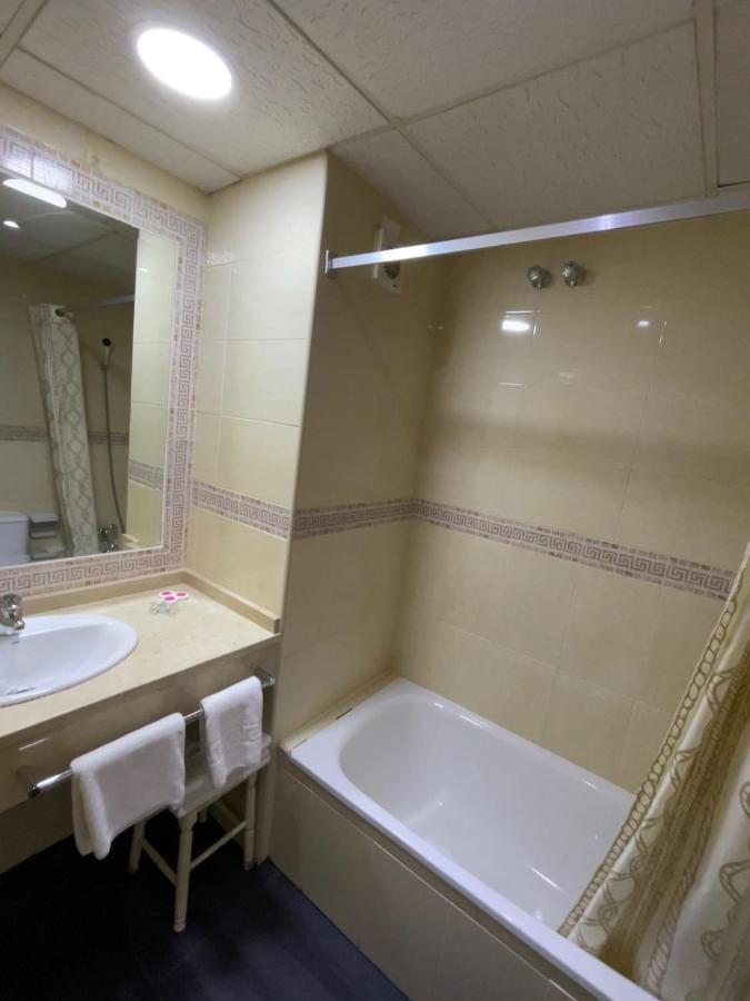 Condedu Hotel Badajoz Exterior foto